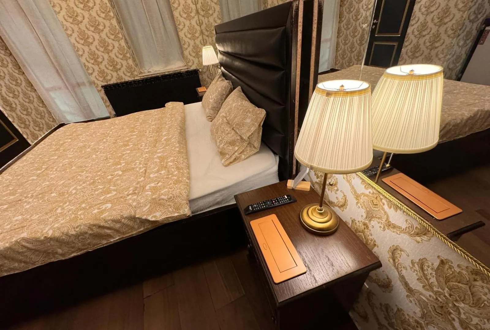 דירה בוקרשט The King Suite With Balcony View Piata Romana