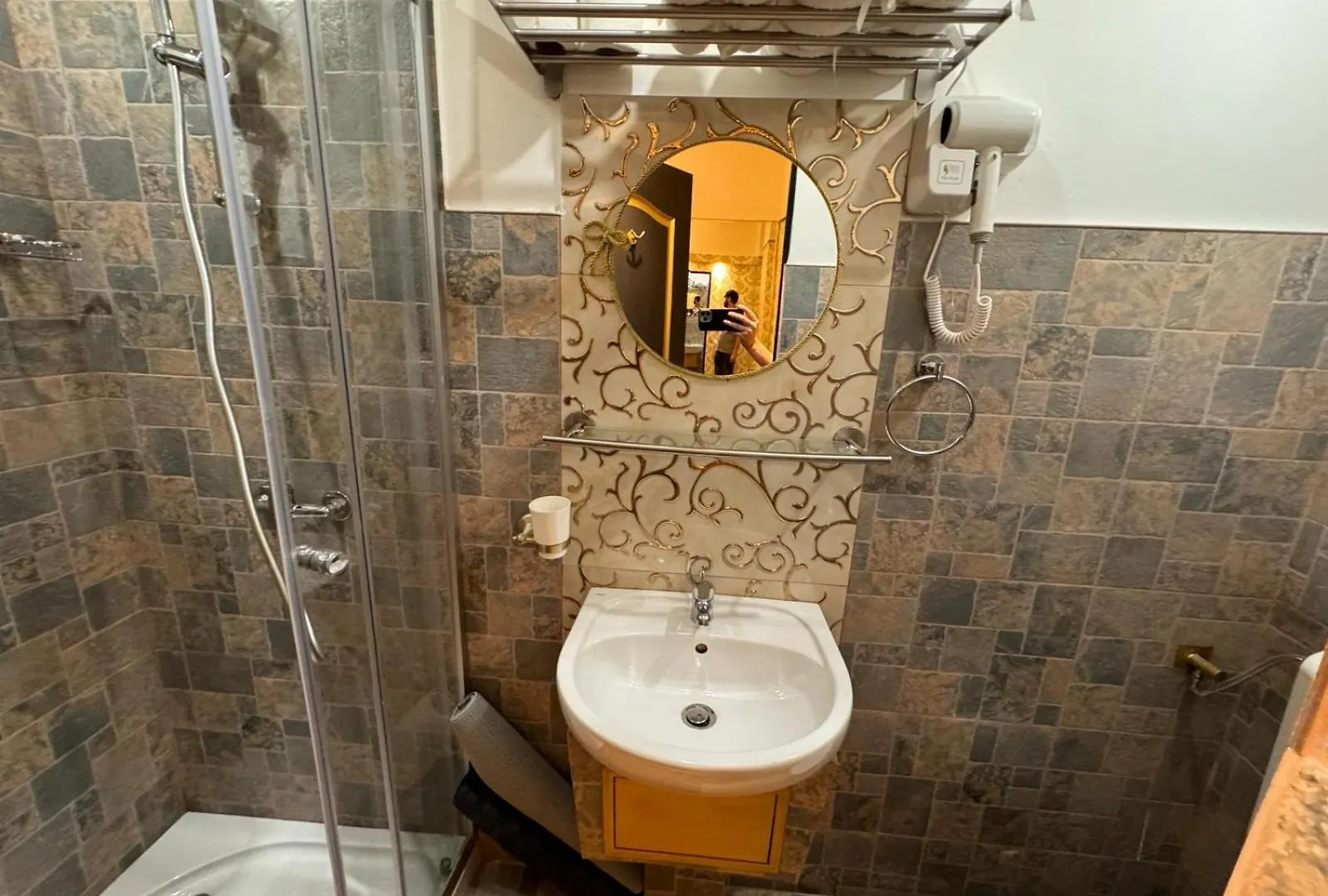 דירה בוקרשט The King Suite With Balcony View Piata Romana רומניה